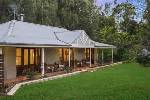 Bungalow with Garden View